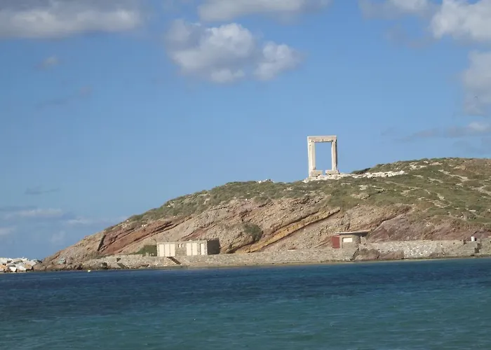 维拉达纳伊酒店 *