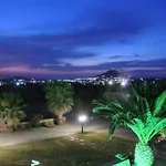 Danai דירה *